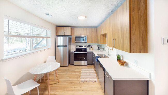 Building Photo - 1552 Moon River Dr