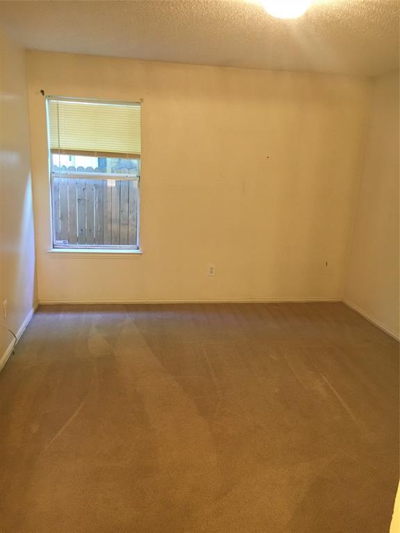 Foto del edificio - 523 Oakwood Ln