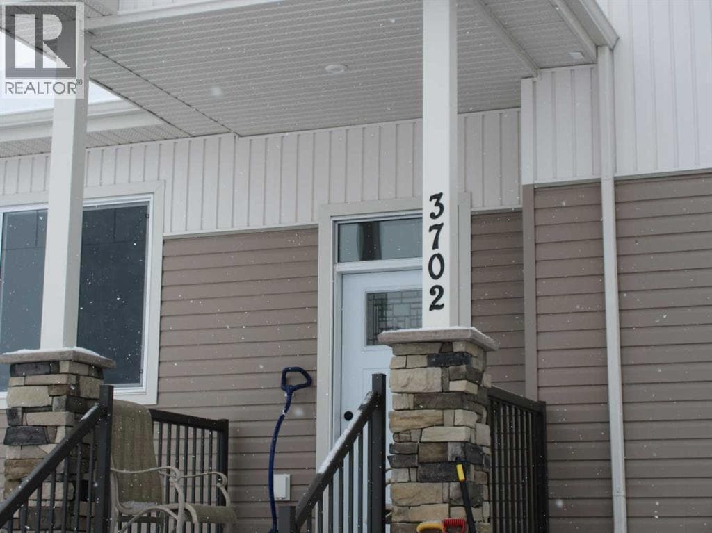 Photo principale - 3702-3772 72 Ave