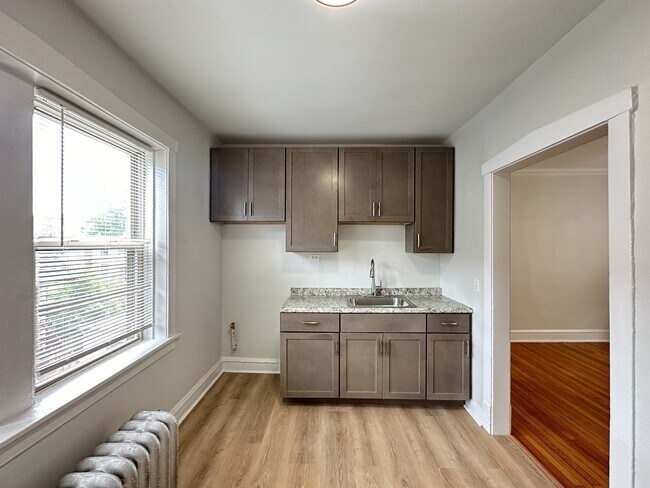Foto del edificio - 4831 N Springfield Ave