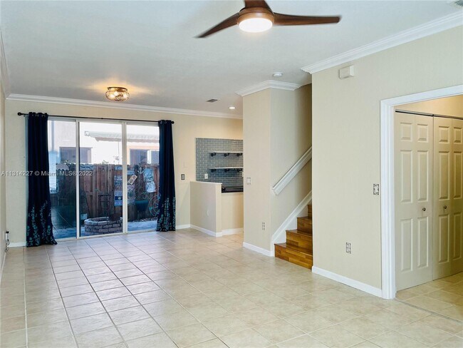 Foto del edificio - 792 NW 170th Terrace