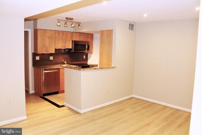 Foto del edificio - 1010 22nd St NW