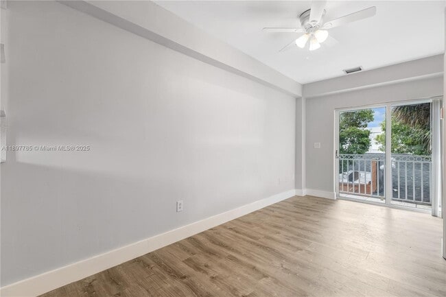 Foto del edificio - 1421 SW 3rd St