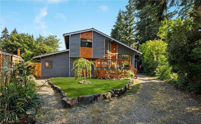 Foto del edificio - Beautifully Remodeled 4BR/2BA Home in Kirk...