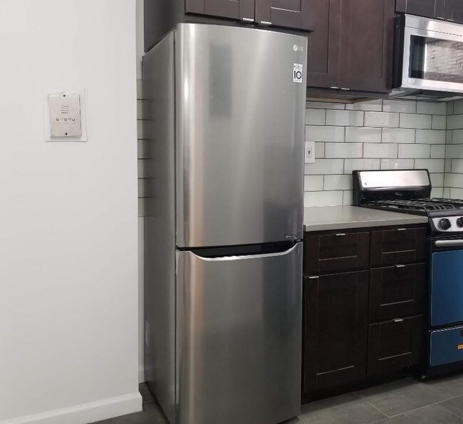 Building Photo - 130 Post Ave