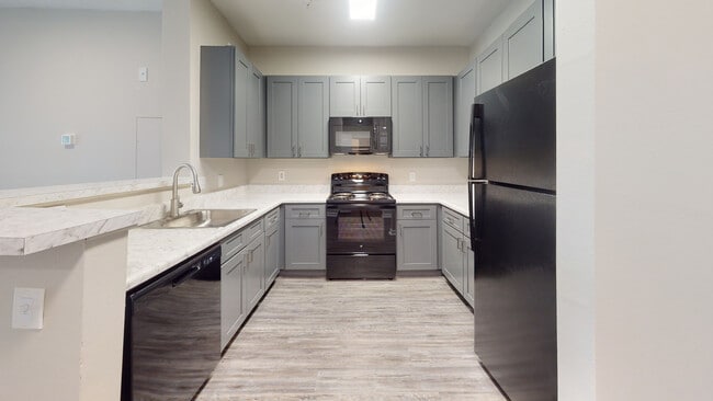 Interior Photo - 20 Lambourne