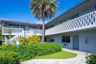 Building Photo - 715 NE 6th St