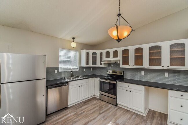 Building Photo - 3625 Trailspur Pl