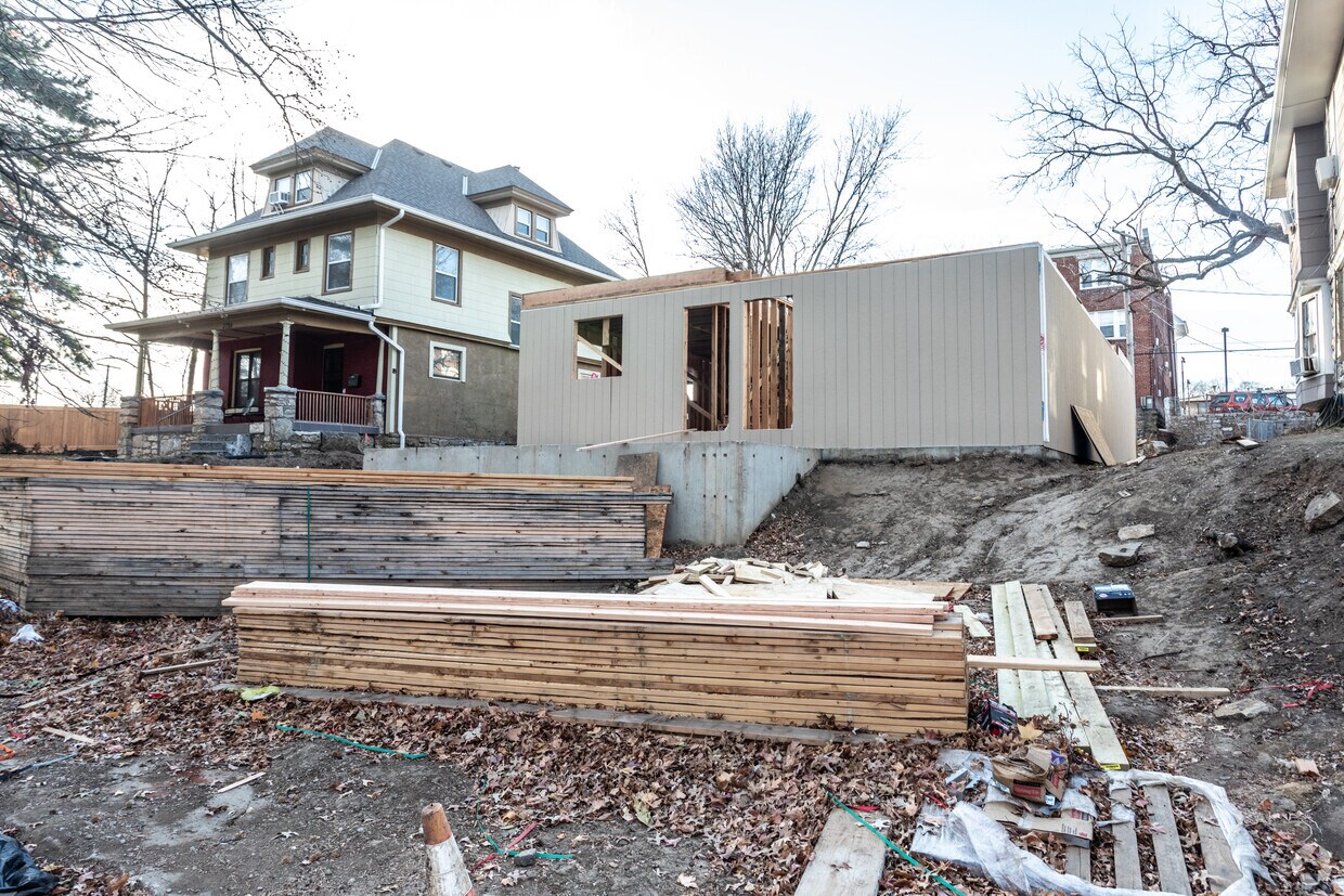 Dic 2021 - 3722 Central St