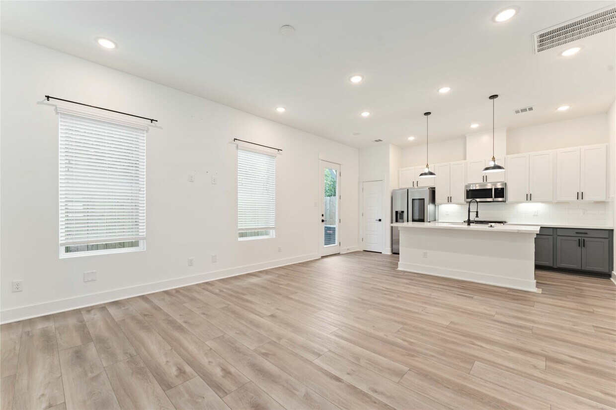 Foto principal - 5824 Highland Sky Ln