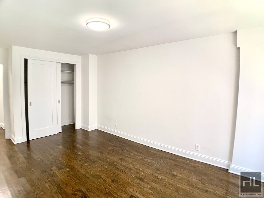 Primary Photo - EAST 56 STREET