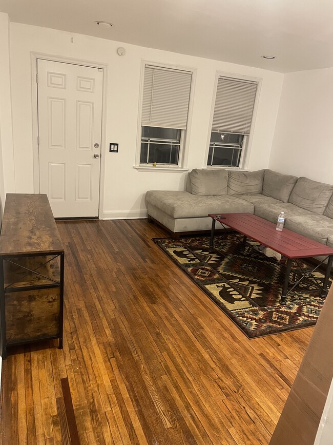 Foto del edificio - 1656 Yakona Rd