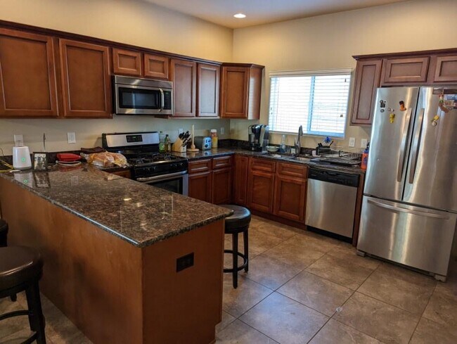 Building Photo - 2809 S Fieldstone Ln