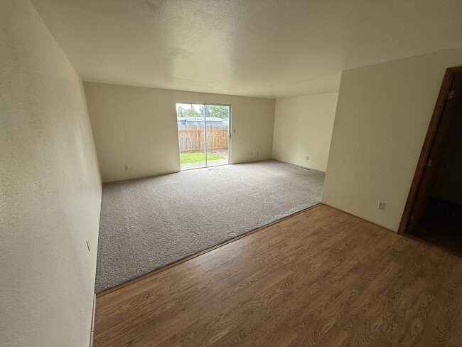 Dining room, living room - 329 Bessie St