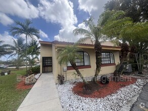 Building Photo - 11720 SW 103rd Ln