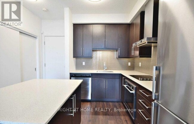 Building Photo - 2087 Fairview St