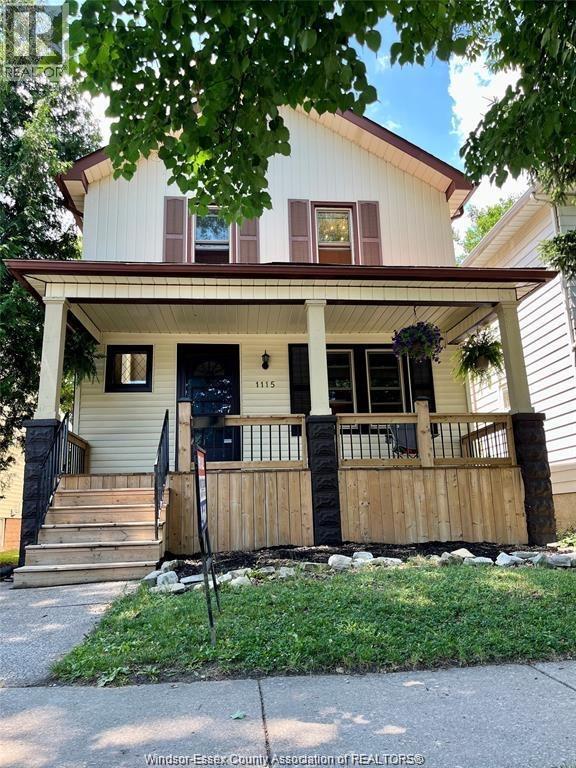 Photo du bâtiment - 1115 Gladstone Ave