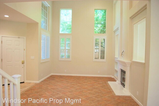 Building Photo - 3 br, 2.5 bath House - 415 Fuchsia Lane