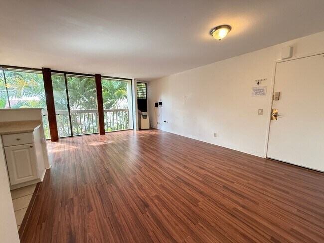 Foto del edificio - Beautiful 2 Bedroom in the Gated Makaha Valley Plantation.