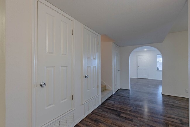 Building Photo - 3310 Tanglewood Ln