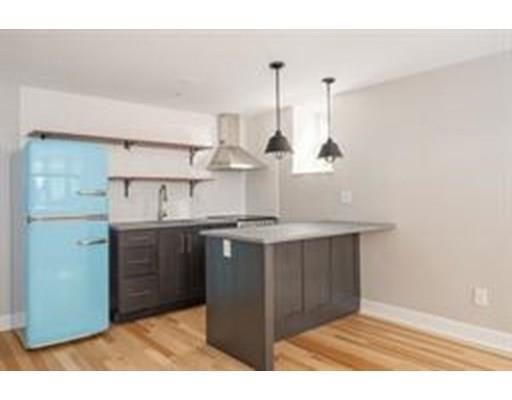 Foto principal - 863 Massachusetts Ave