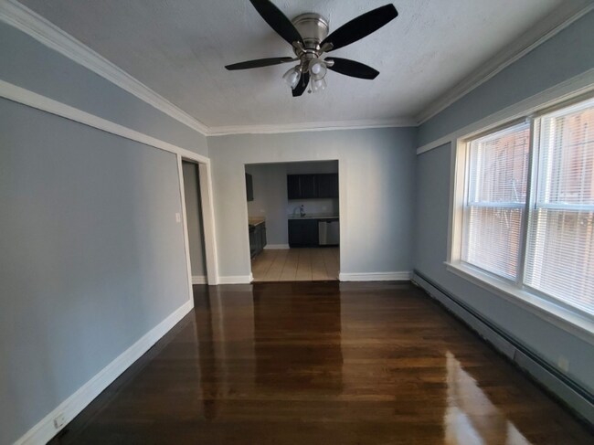 Foto del edificio - 7556 S Eberhart Ave