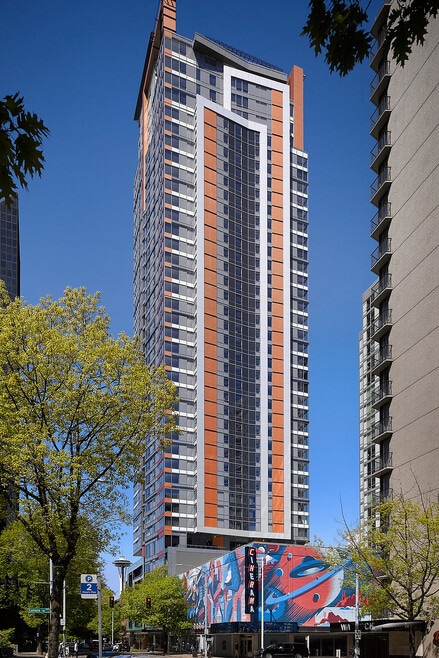 Building Photo - Arrivé