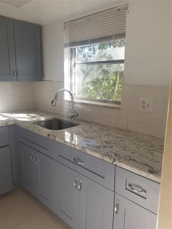 Foto del edificio - 3090 Coral Springs Dr