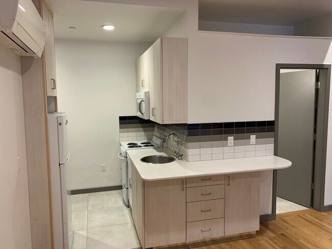 Foto del edificio - 144 Bowdoin St