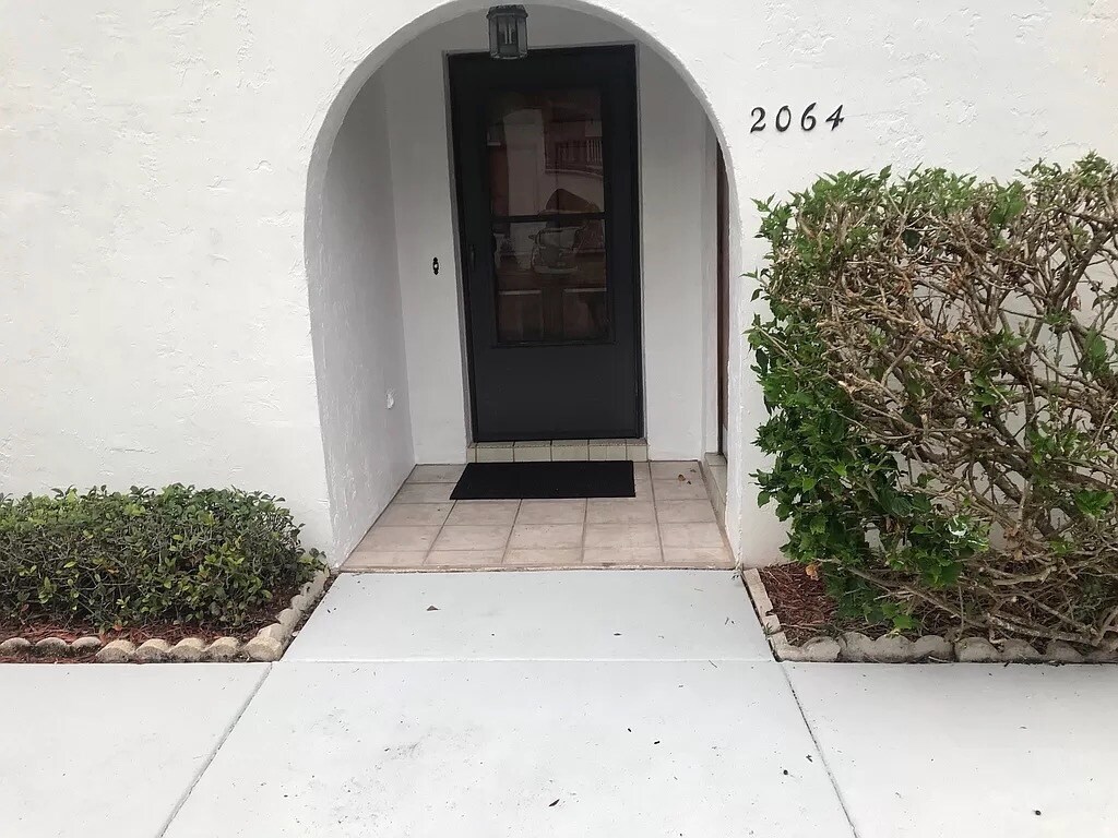 2064 Oak Meadow Cir, South Daytona, FL 32119 Townhome Rentals in South Daytona FL