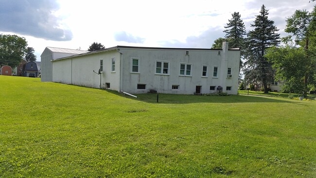 Building Photo - 140 S Poplar St