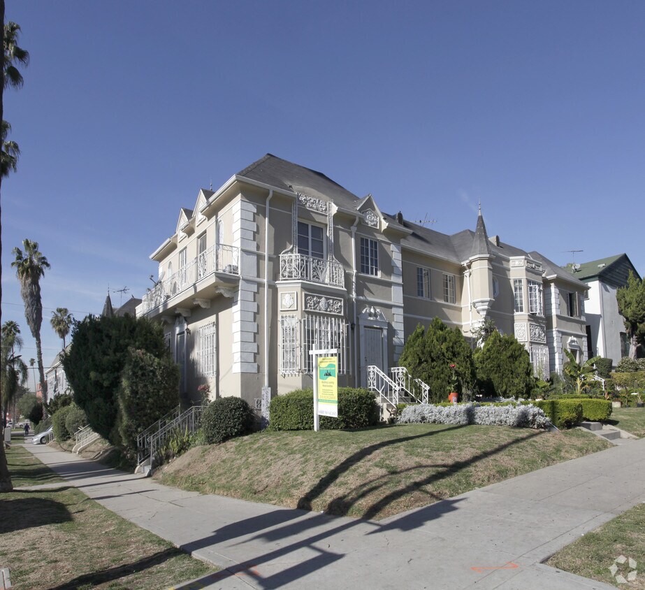 Primary Photo - 3801-3809 W 1st St