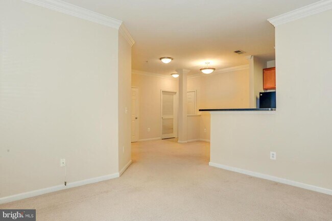 Foto del edificio - 4862 Eisenhower Ave