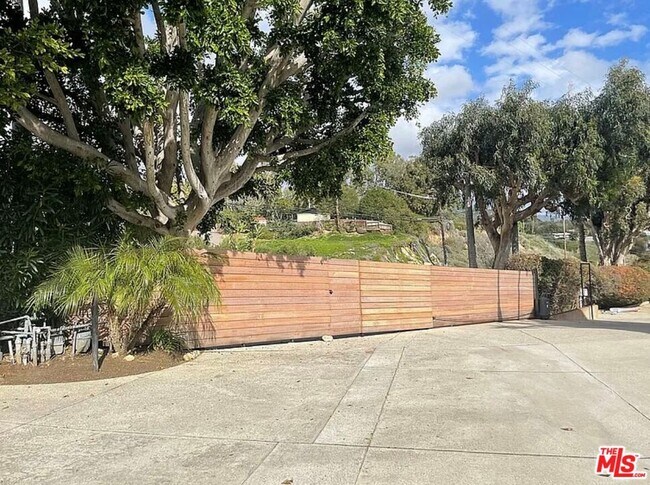 Foto del edificio - 27400 Pacific Coast Hwy