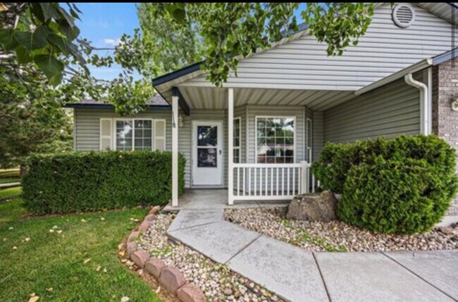 Foto del edificio - 803 Coopers Ct