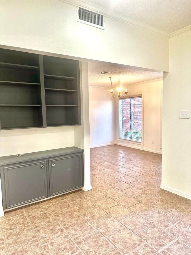 Building Photo - 363 Windermere Blvd