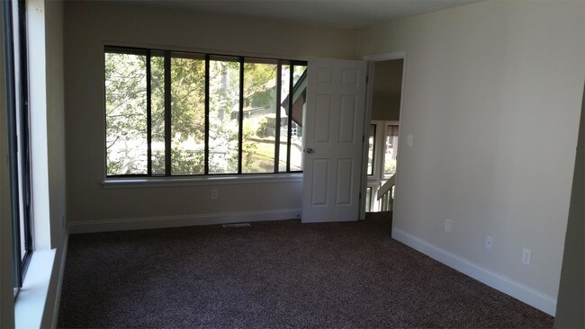 Building Photo - 1108 Hidden Cove Dr