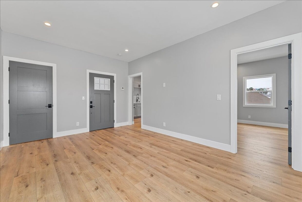 Foto principal - 1259-1254 S Muirfield Rd