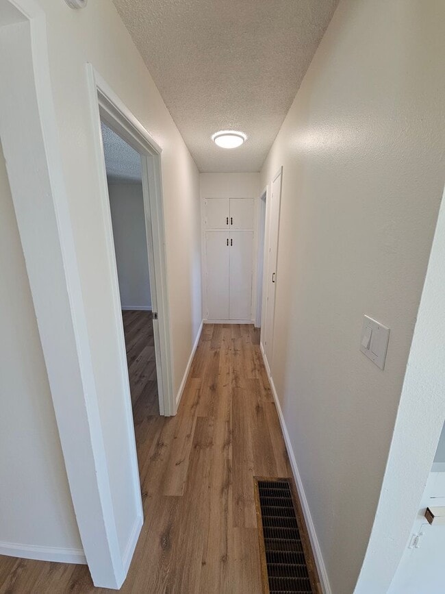 Building Photo - Buchanan-4 plex