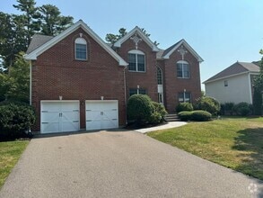 Building Photo - 24 Endean Dr