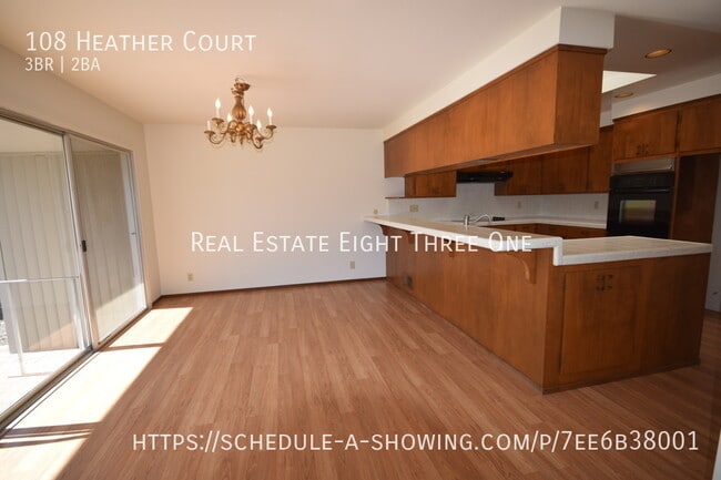 Foto del edificio - 108 Heather Ct