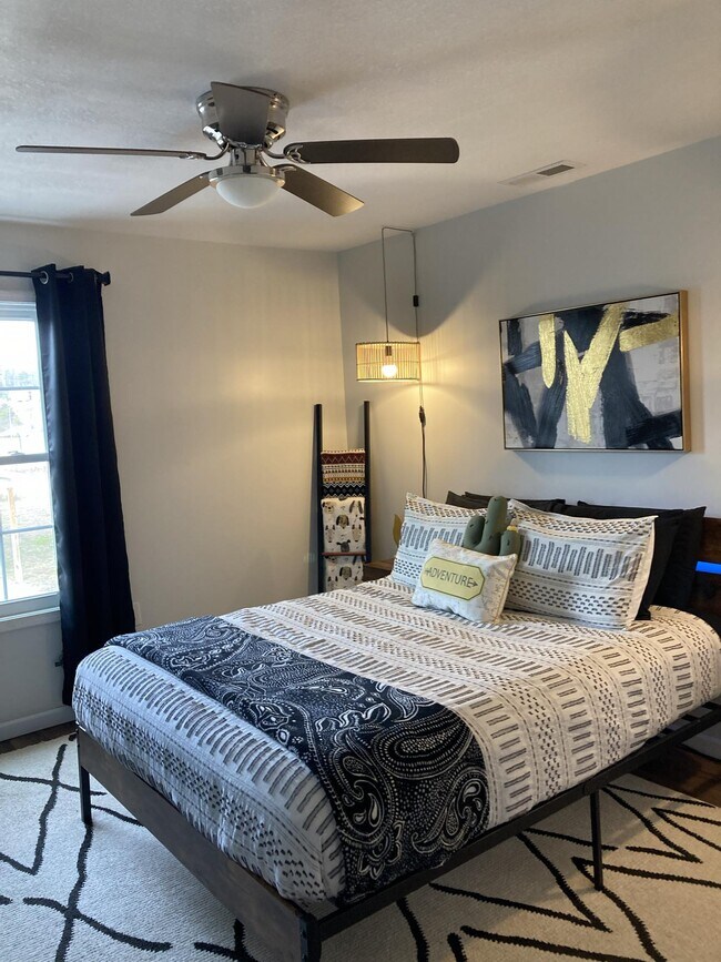 Foto del edificio - Laurel Flats LLC.