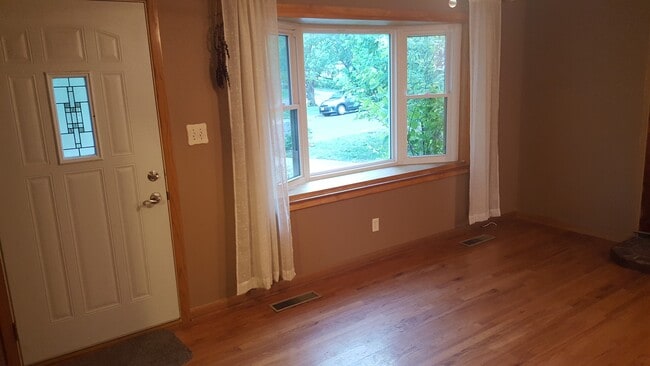 Building Photo - 2505 Brookside Ct