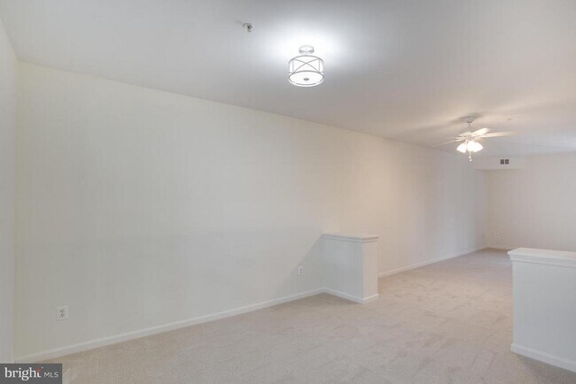 Foto del edificio - 87 Harbour Heights Dr