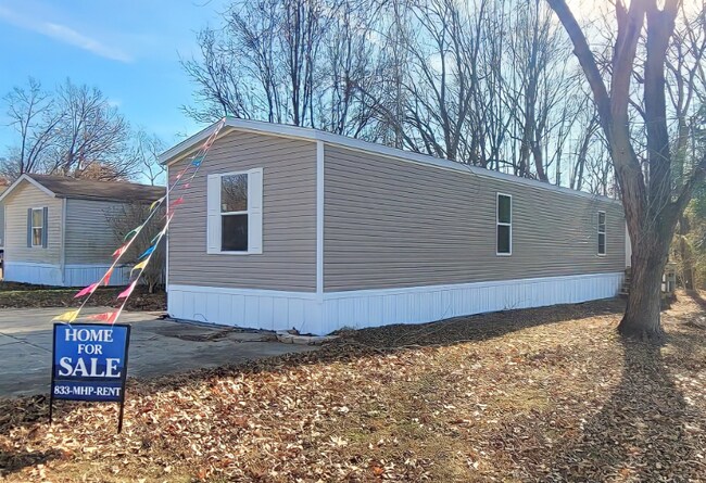 Building Photo - 87 Deerwood Park