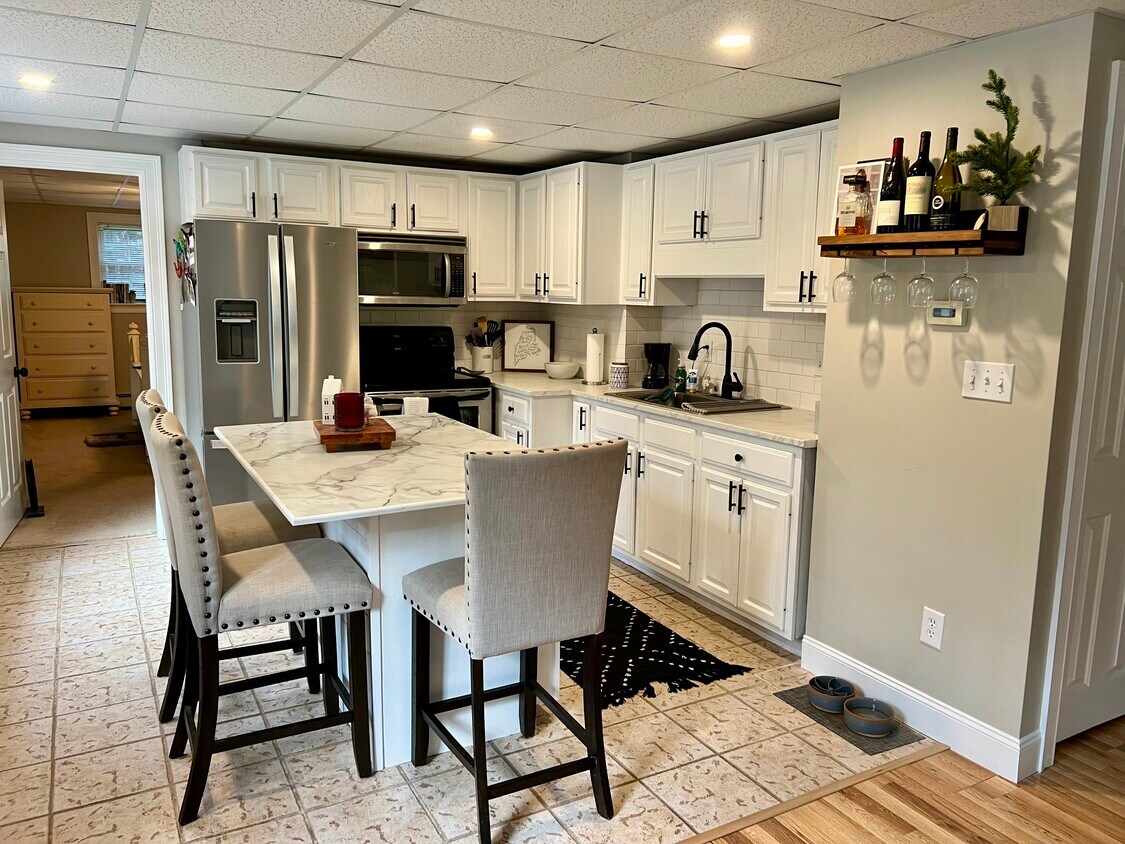 Foto principal - 116 Gateway Commons Dr