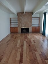 Building Photo - 1111 McClaren Dr