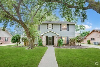 Building Photo - 13915 Charlynn Oaks Dr
