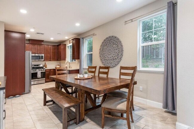 Foto del edificio - Private, Spacious Living in the Heart of Napa