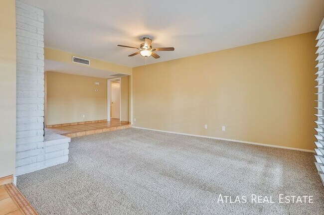 Building Photo - 1209 W Palo Verde Dr